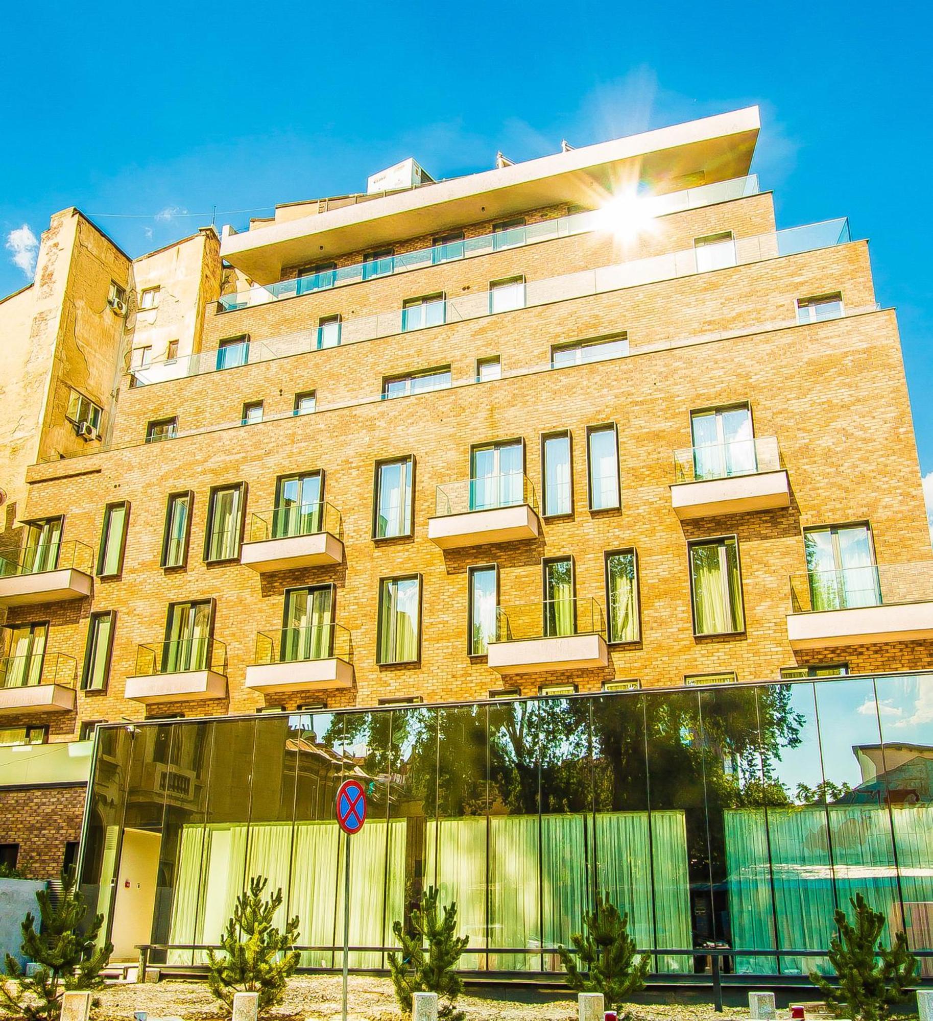Central Carol Aparthotel 2 Bucarest Esterno foto